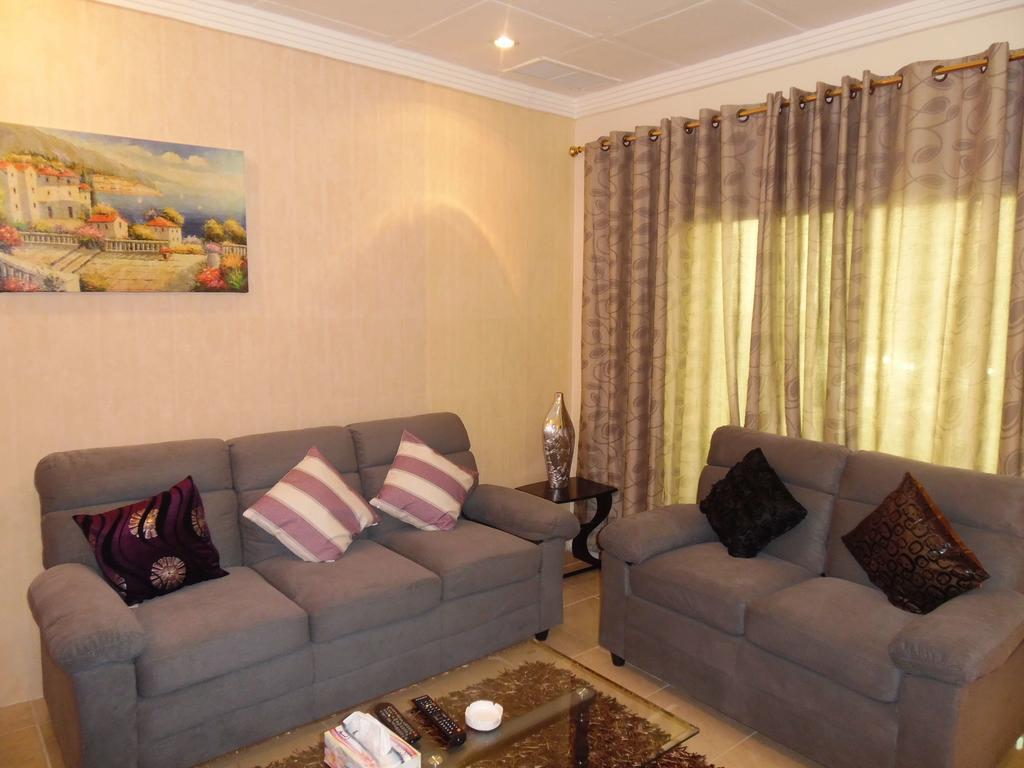 Leader Apartments 2 Kuwait City Camera foto